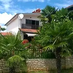 959 Apartman Peroj
