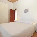 959 Apartman Peroj