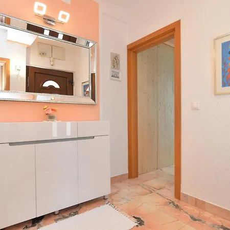959 Apartman Peroj